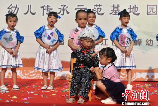 福建非遗保护从幼儿抓起 咏春拳首次走进幼儿园