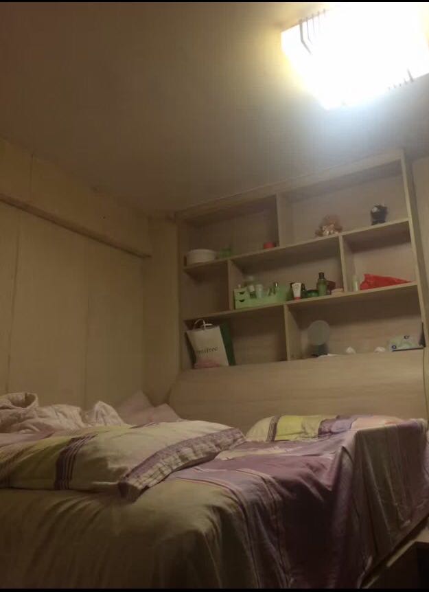 求合租女生一枚