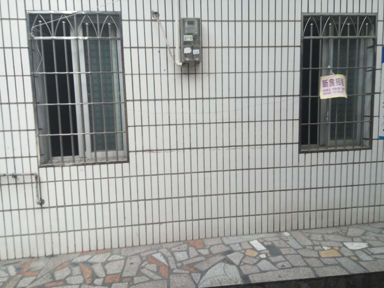 溪南新村北巷(溪南市场对面巷子里面有店面招租)