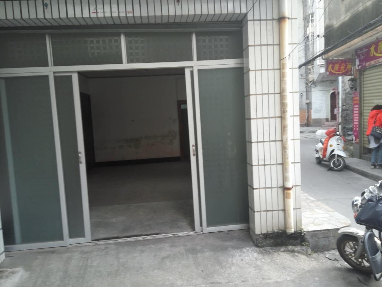 溪南新村北巷(溪南市场对面巷子里面有店面招租)