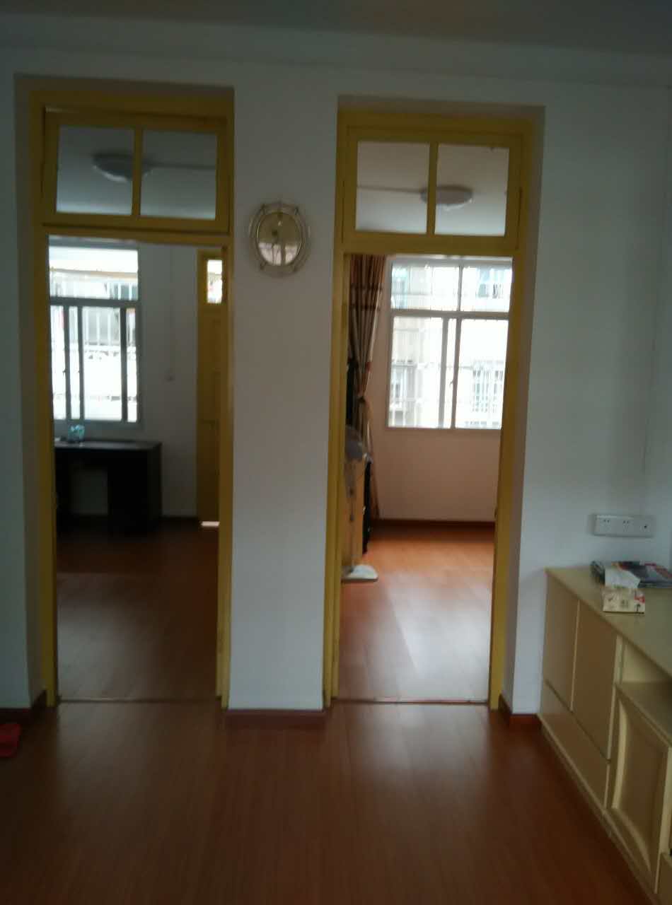 九一路市林业局宿舍精装房