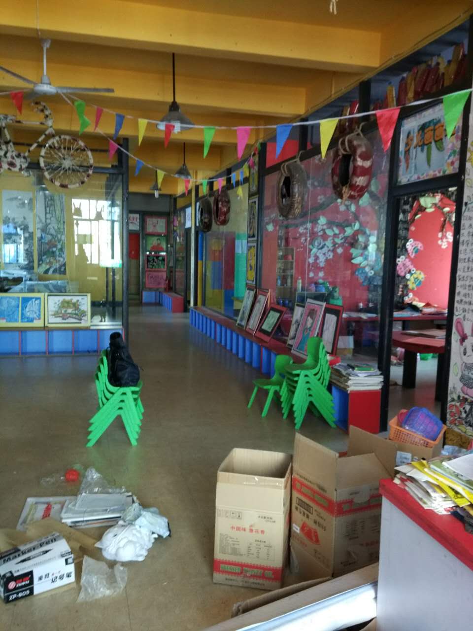  莲花山建设大厦旁 大面积旺铺出租