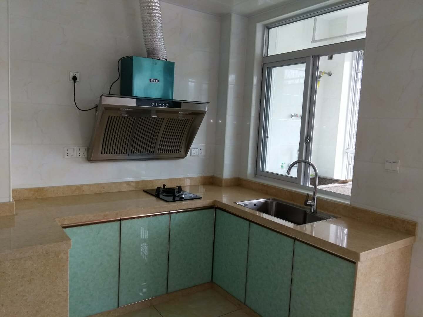 莲东龙铁名苑套房出租