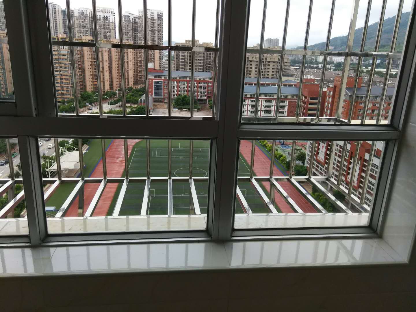 莲东龙铁名苑套房出租
