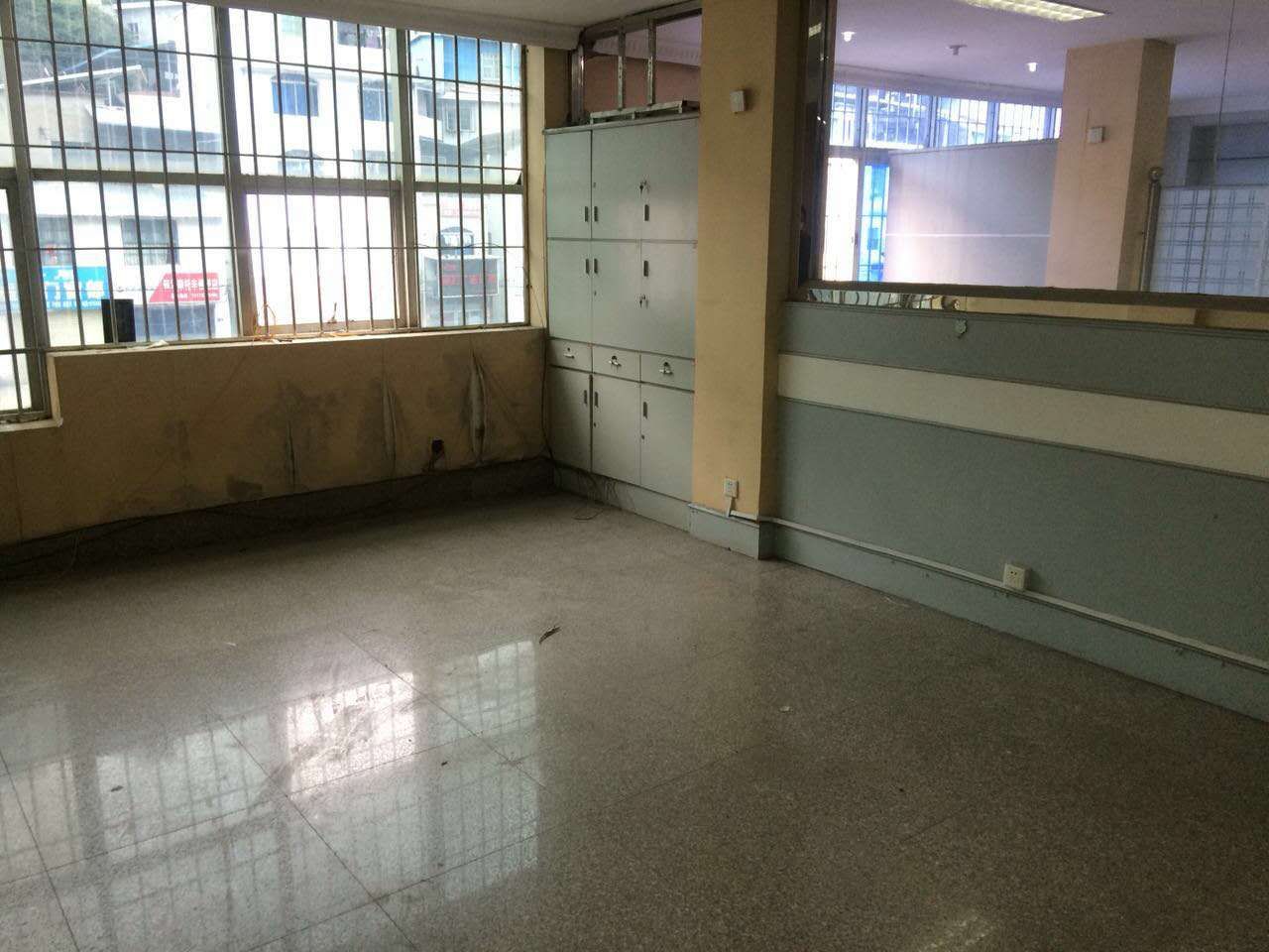 莲花山建设大厦旁商住房出售
